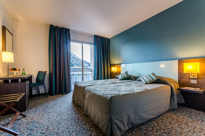 Imagen de la habitación del Hotel Miramont. Foto 13