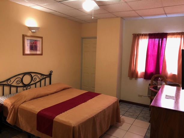 Imagen de la habitación del Hotel Miramonte And Apartments. Foto 6