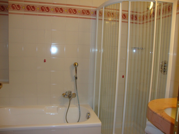 Imagen de la habitación del Hotel Miramonti, Bagno di Romagna. Foto 5