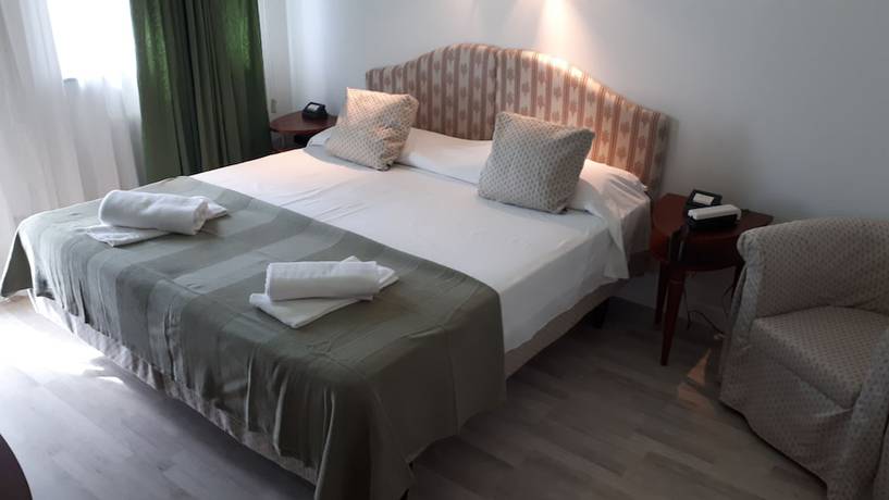 Imagen de la habitación del Hotel Miramonti, Cillian. Foto 10