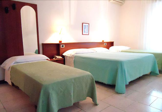 Imagen de la habitación del Hotel Miramonti, Gallo. Foto 5