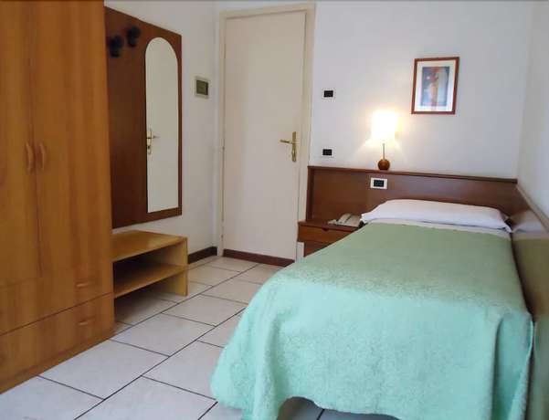 Imagen de la habitación del Hotel Miramonti, Gallo. Foto 9