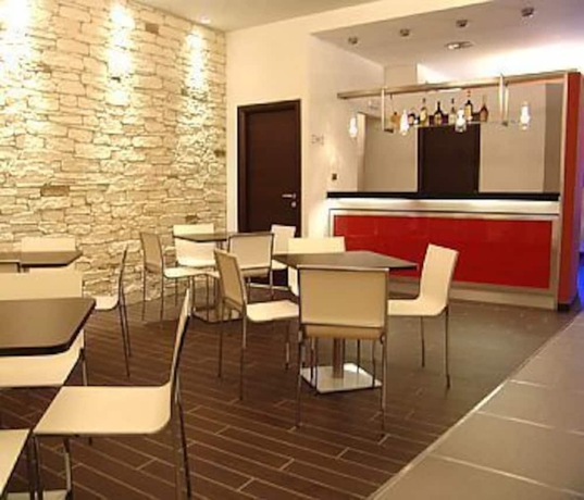 Imagen del bar/restaurante del Hotel Miramonti, Potenza. Foto 3