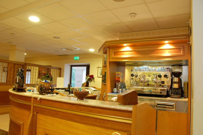 Imagen del bar/restaurante del Hotel Miramonti, Selva di Fasano. Foto 5