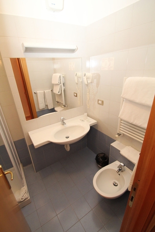 Imagen de la habitación del Hotel Miramonti, Turín. Foto 9