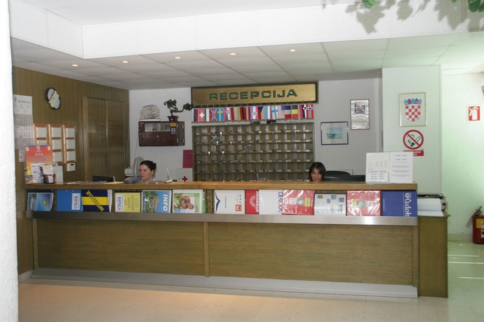 Imagen de los interiores del Hotel Miran. Foto 13