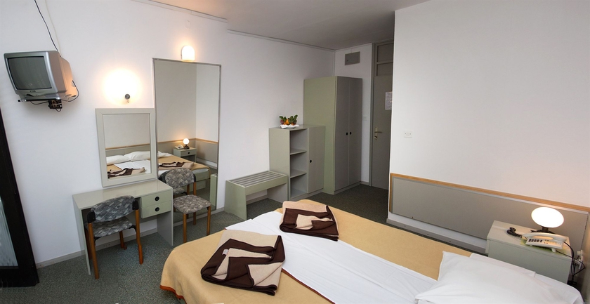 Imagen de la habitación del Hotel Miran. Foto 5