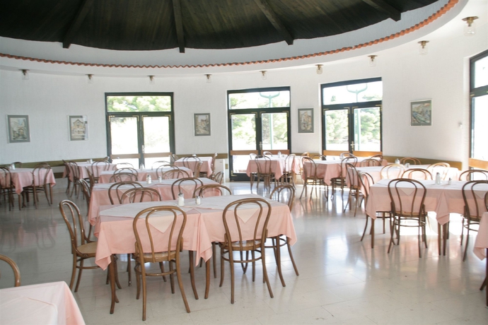 Imagen del bar/restaurante del Hotel Miran. Foto 3