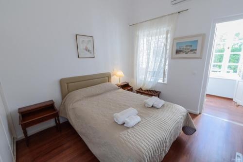 Imagen de la habitación del Hotel Miranda, Hydra Ciudad. Foto 6