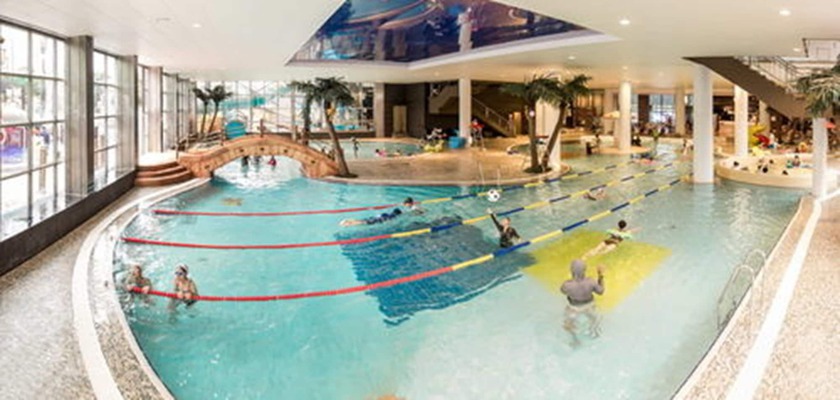 Imagen de la piscina del Hotel Miranda, Icheon. Foto 18