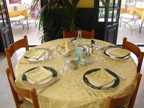 Imagen del bar/restaurante del Hotel Miranda, Varazze. Foto 2