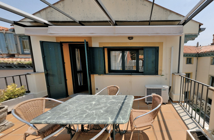 Imagen de los exteriores del Hotel Miranda and Suizo. Foto 11