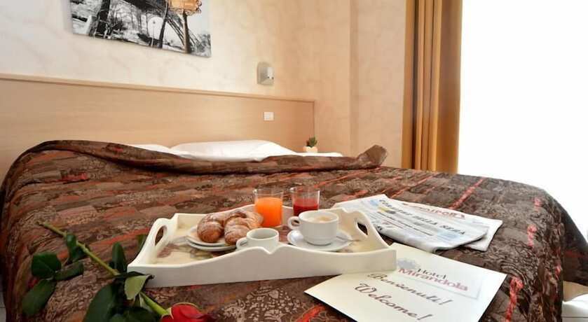 Imagen de la habitación del Hotel Mirandola. Foto 4