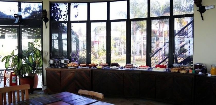 Imagen del bar/restaurante del Hotel Mirante Praia, Ol&iacute;mpia. Foto 8