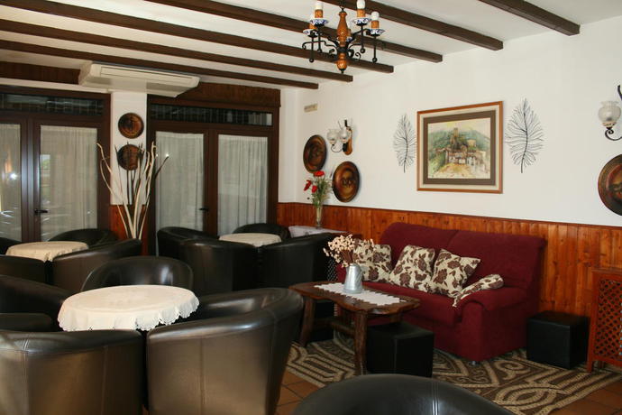 Imagen de los interiores del Hotel Mirasierra, Coto- Ríos. Foto 9