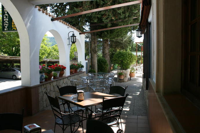 Imagen del bar/restaurante del Hotel Mirasierra, Coto- Ríos. Foto 2