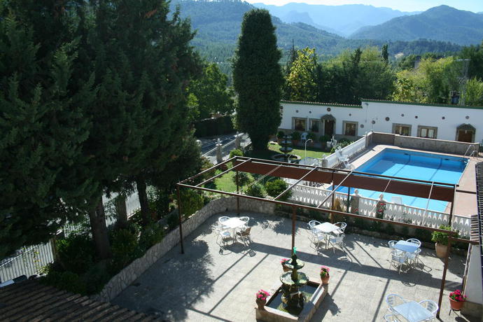 Imagen de la piscina del Hotel Mirasierra, Coto- Ríos. Foto 11