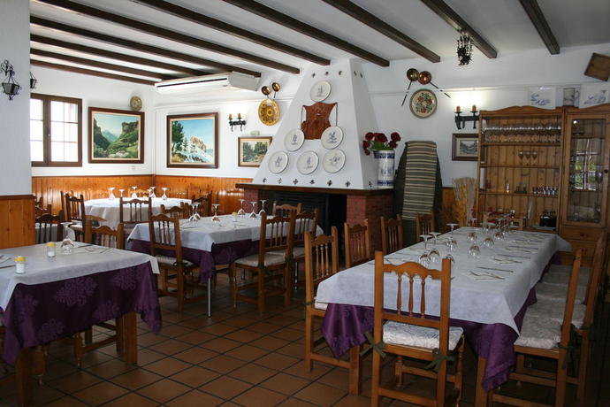 Imagen del bar/restaurante del Hotel Mirasierra, Coto- Ríos. Foto 4