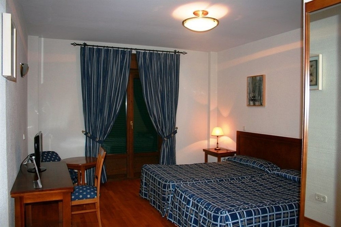 Imagen de la habitación del Hotel Mirasierra. Foto 5