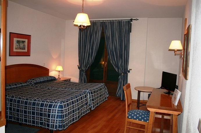 Imagen de la habitación del Hotel Mirasierra. Foto 8
