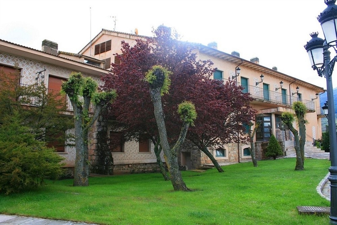 Imagen de los exteriores del Hotel Mirasierra, Santo Tom&eacute; del Puerto. Foto 12