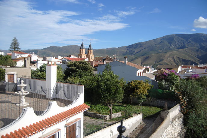 Imagen de los exteriores del Hotel Mirasol, &Oacute;rgiva ( Alpujarra ). Foto 12