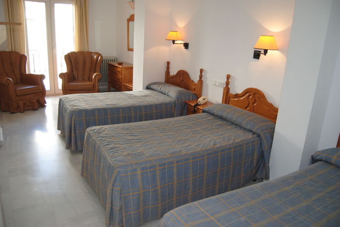 Imagen de la habitación del Hotel Mirasol, &Oacute;rgiva ( Alpujarra ). Foto 5