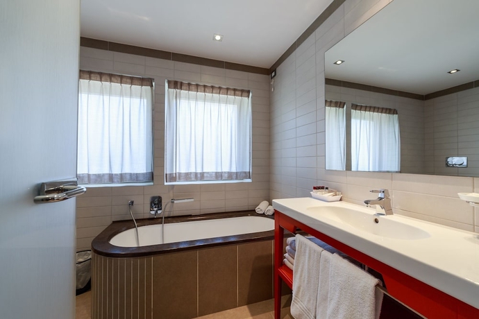 Imagen de la habitación del Hotel Mirasole International. Foto 3