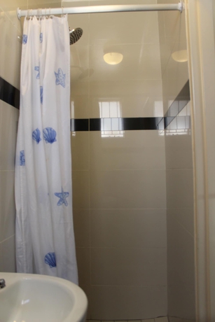 Imagen de la habitación del Hotel Miraton Guest Lodge. Foto 9