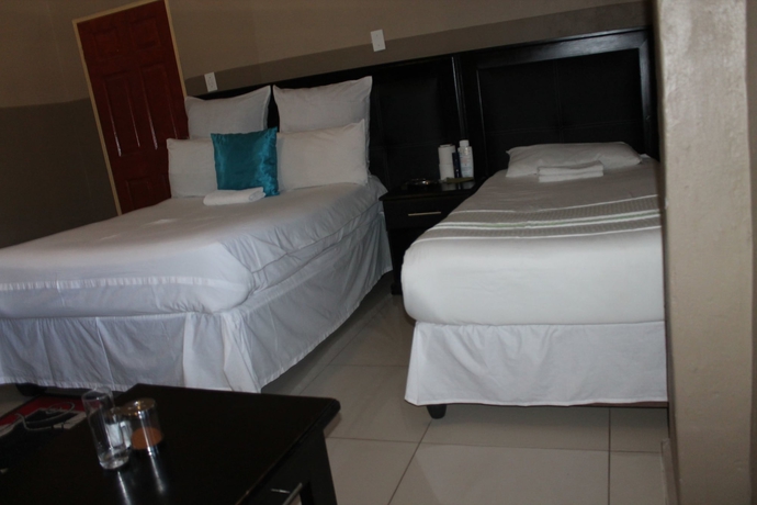 Imagen de la habitación del Hotel Miraton Guest Lodge. Foto 10