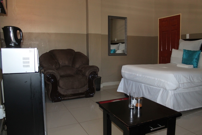 Imagen de la habitación del Hotel Miraton Guest Lodge. Foto 13