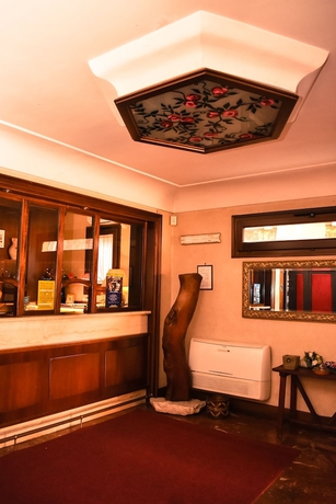 Imagen de los interiores del Hotel Miravalle, Astroni. Foto 18