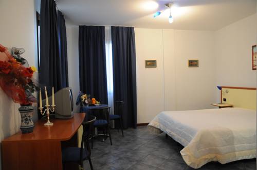 Imagen de la habitación del Hotel Miravalle, Ribera. Foto 5