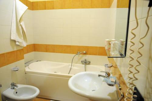 Imagen de la habitación del Hotel Miravalle, Ribera. Foto 16