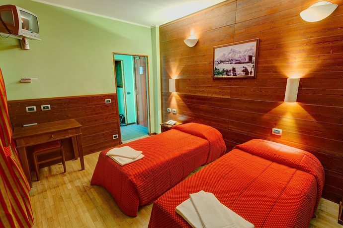 Imagen de la habitación del Hotel Miravalle, Sauze D'oulx. Foto 6