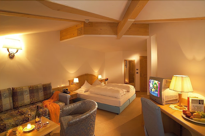 Imagen de la habitación del Hotel Miravalle, Selva di Val Gardena. Foto 4