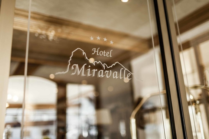 Imagen de los interiores del Hotel Miravalle, Selva di Val Gardena. Foto 18