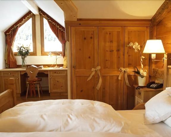 Imagen de la habitación del Hotel Miravalle, Selva di Val Gardena. Foto 13