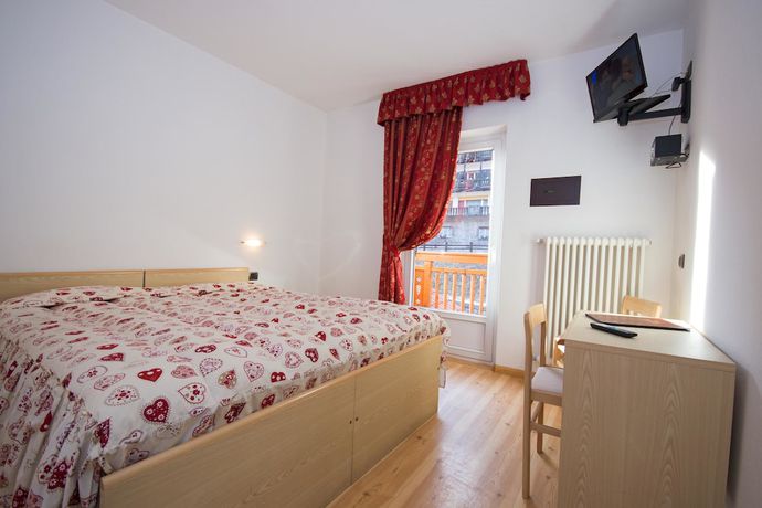 Imagen de la habitación del Hotel Miravalle, Soraga. Foto 5