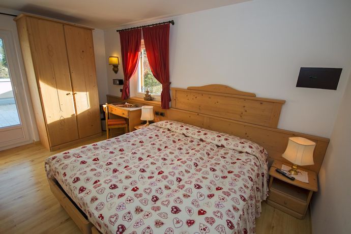 Imagen de la habitación del Hotel Miravalle, Soraga. Foto 7