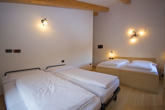 Imagen de la habitación del Hotel Miravalle, Soraga. Foto 10