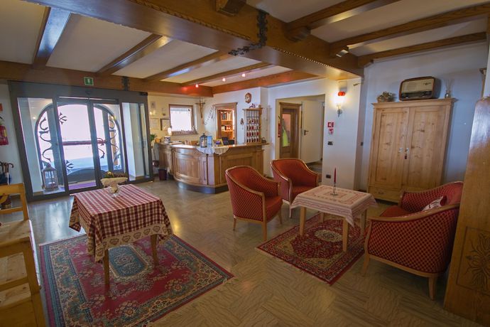 Imagen de los interiores del Hotel Miravalle, Soraga. Foto 19