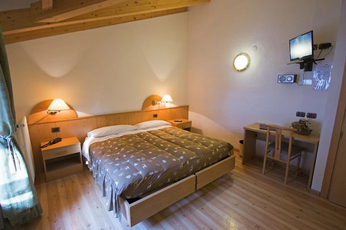 Imagen de la habitación del Hotel Miravalle, Soraga. Foto 14