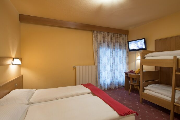 Imagen general del Hotel Miravalle, VALDIDENTRO. Foto 3