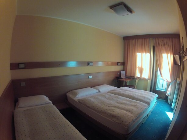 Imagen general del Hotel Miravalle, VALDIDENTRO. Foto 4