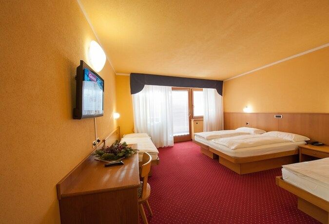 Imagen general del Hotel Miravalle, VALDIDENTRO. Foto 5