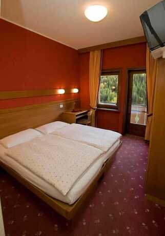 Imagen general del Hotel Miravalle, VALDIDENTRO. Foto 8