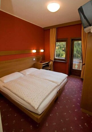 Imagen de la habitación del Hotel Miravalle, VALDIDENTRO. Foto 12