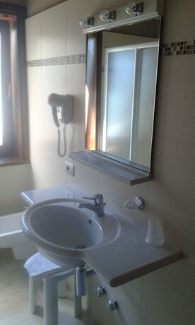 Imagen de la habitación del Hotel Miravalle, VALDIDENTRO. Foto 25