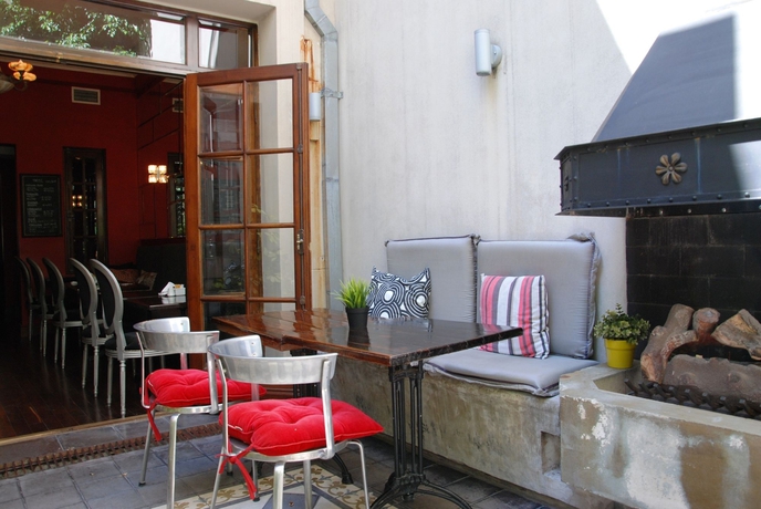 Imagen de los exteriores del Hotel Miravida Soho and Wine Bar. Foto 13